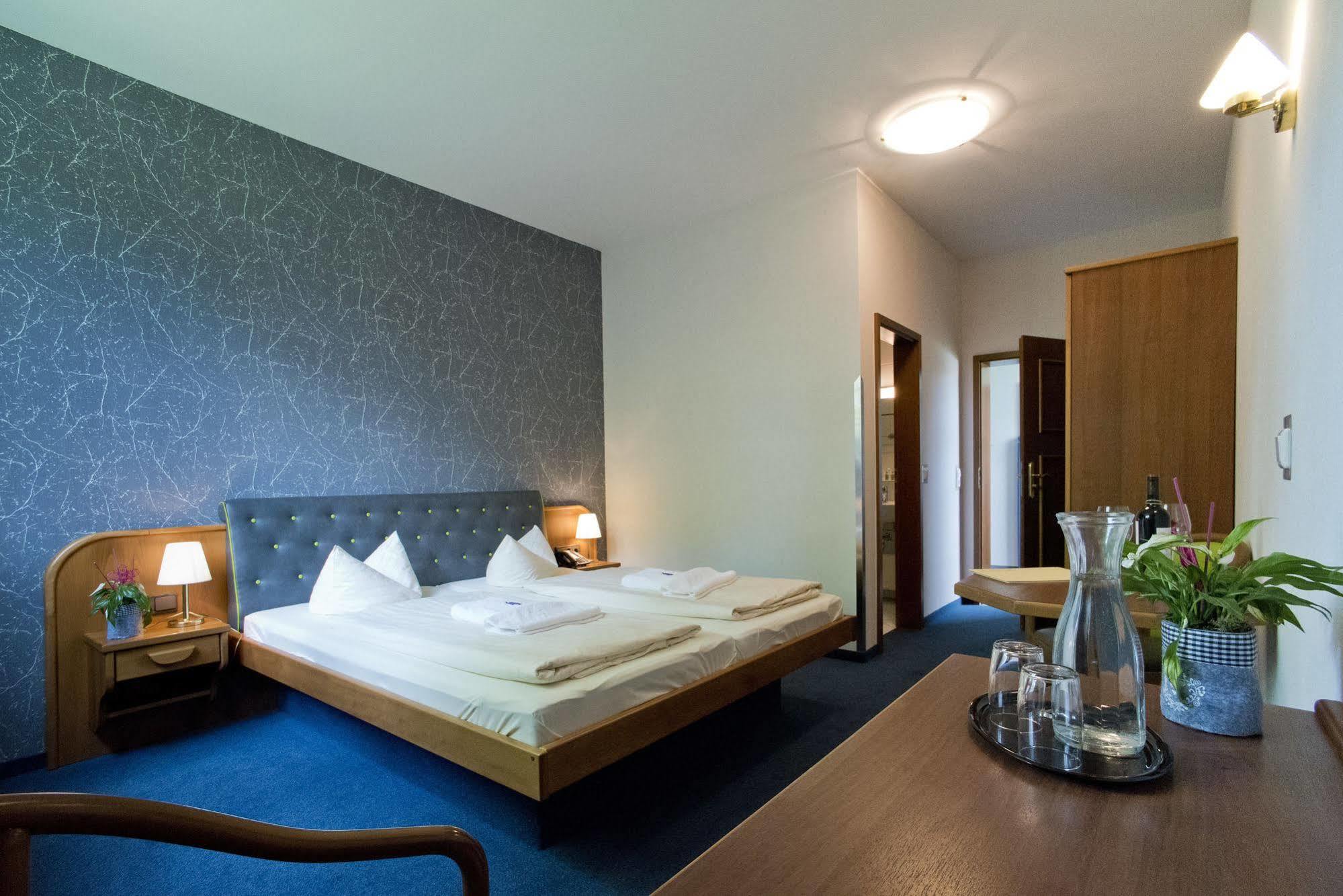 Rennsteighotel Herrnberger Hof Neuhaus am Rennweg Ngoại thất bức ảnh